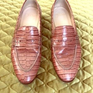 J crew pink blush alligator shoes